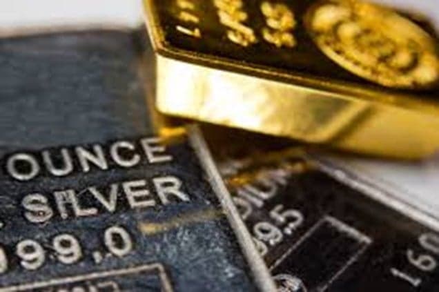 Gold increases amid falling dollar