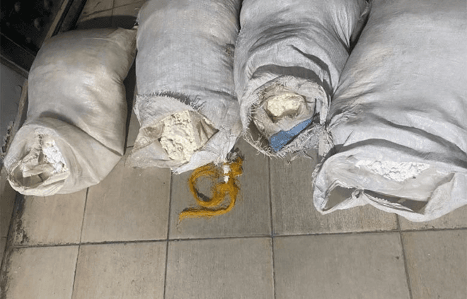 Lebanese Army Seizes Explosives at Border