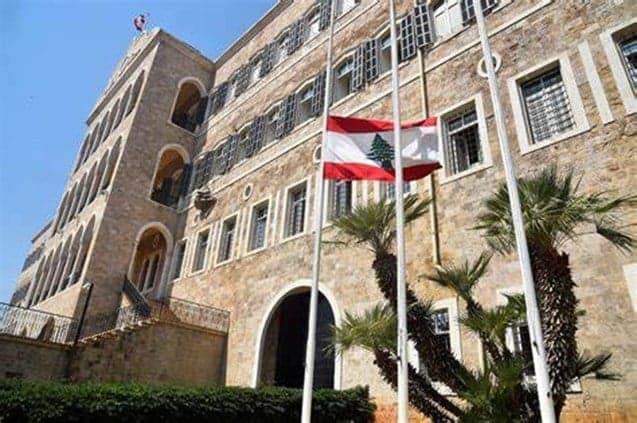 الخارجية تدين هجمات مطاري الملك خالد وأبها