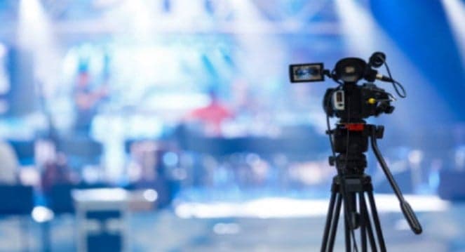 إعلامية تكشف سبب طلاقها بعد عامين