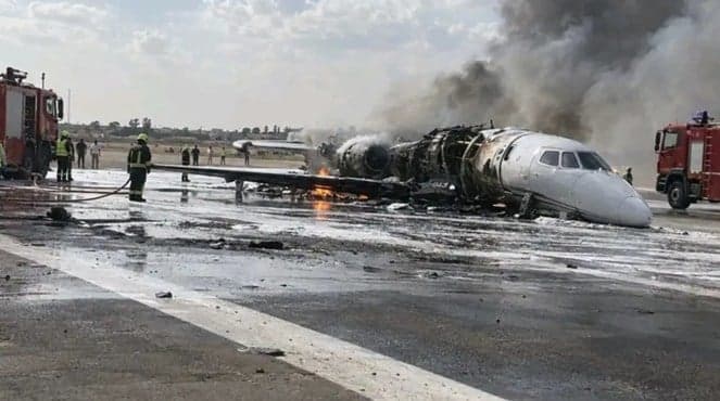 Private plane crashes during landing in an Arab country