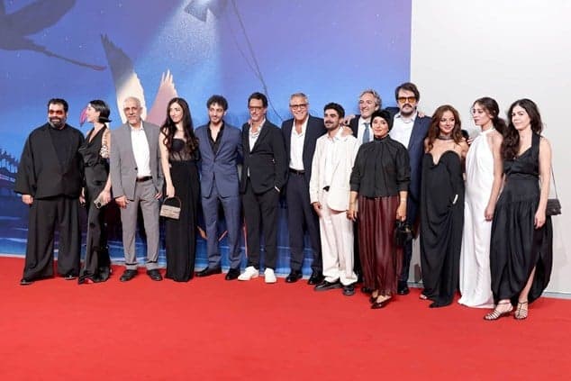 جورج كلوني يصل لبنان من بوابة الغضب