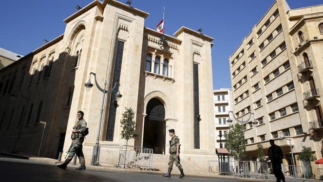 تبادل كلام بين يعقوبيان وعمار