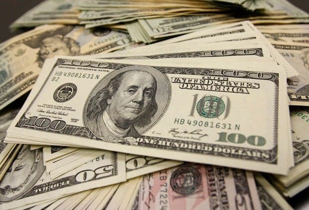 دولة المقاولين توزيع أموال لكن لا دعم للجامعة