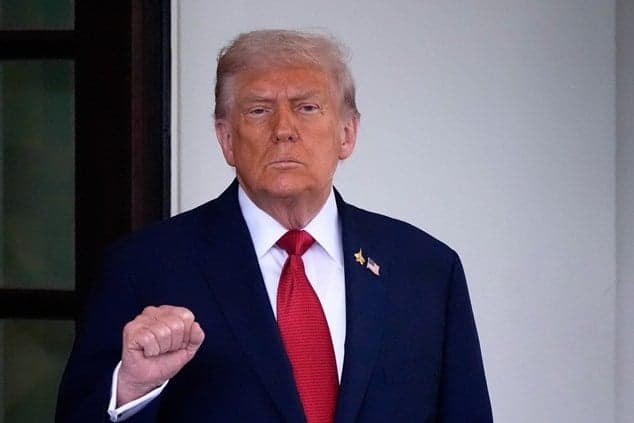 ترامب: مضيق هرمز سيفتح قريبا