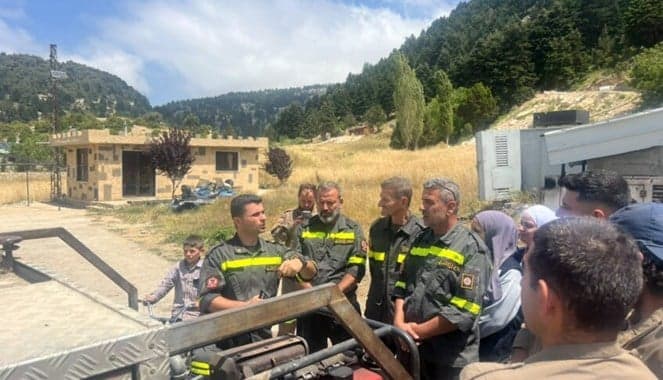 Civil Defense aids in wildfire suppression