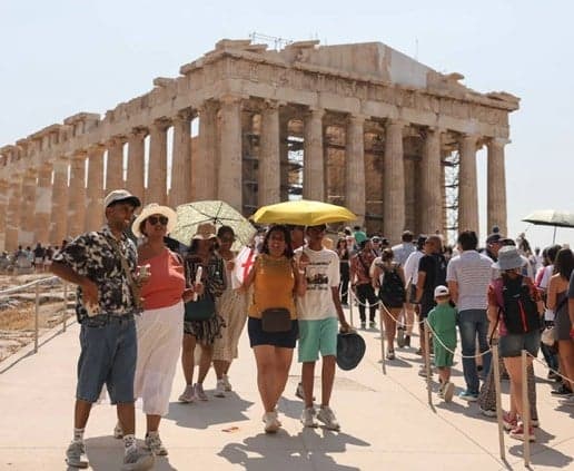 Two tourists hurt in Athens stabbing