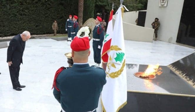 Defense Minister Offers Apology to Martyrs' Families