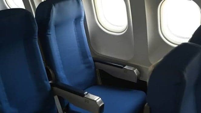 Experts warn about airplane seat pockets