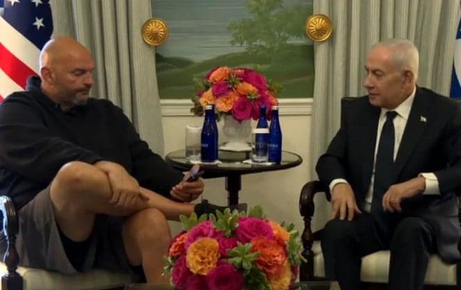 American senator meets Netanyahu in shorts