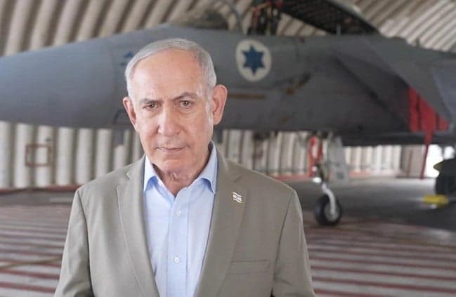Netanyahu's Suit Color Change Explained
