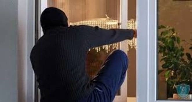 اقتحام مبنى فنّانة لبنانيّة في الأشرفيّة