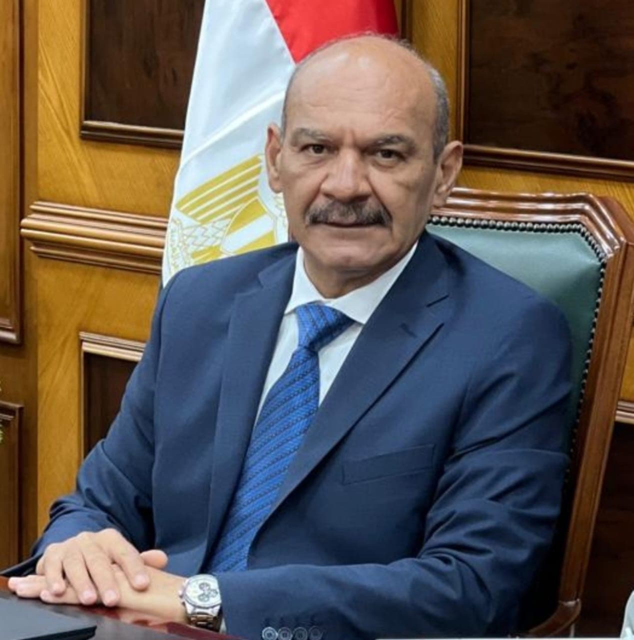 محافظ السويس ييسر نقل الطلاب بكرامة