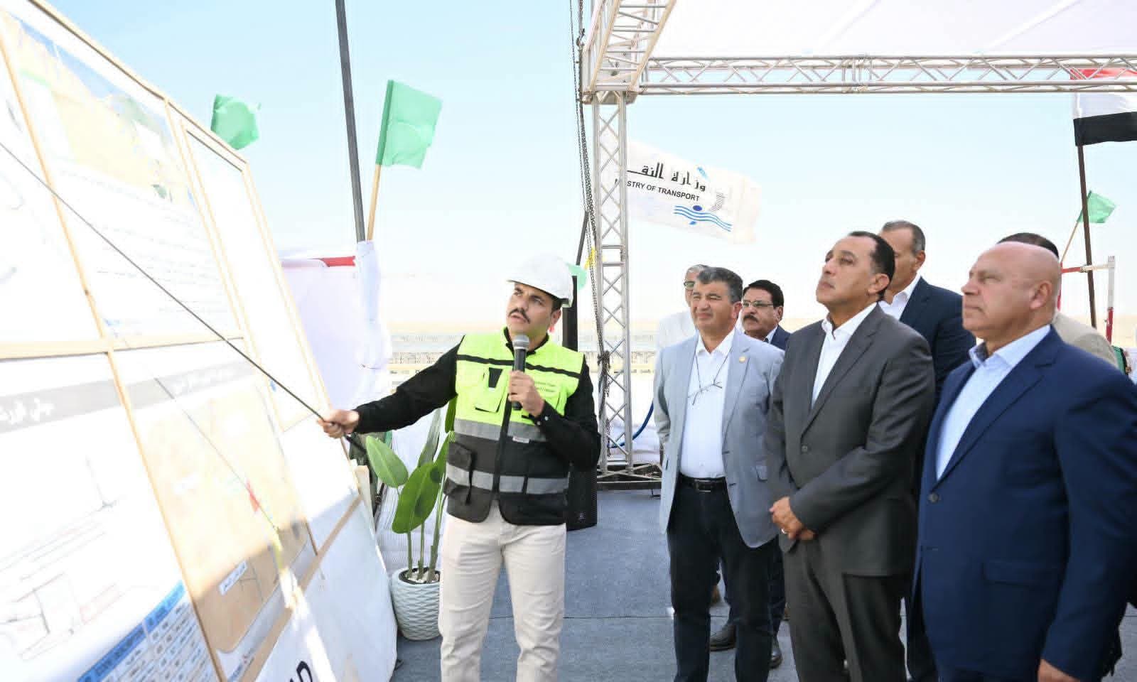 رئيس الوزراء يزور مشروع القطار السريع في السخنة
