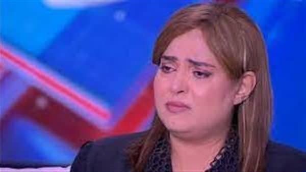وفاء مكي تنتقد مطعم بسبب قلة الأدب والنظافة
