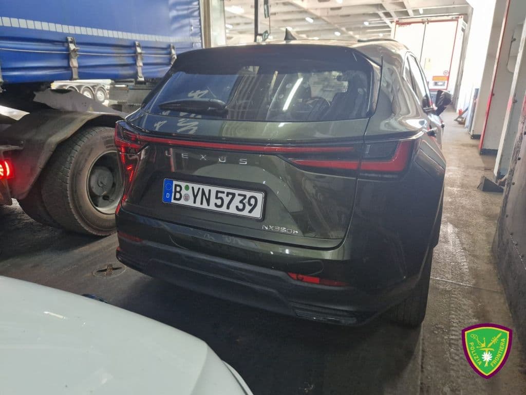 Italian security uncovers car cloning in transit to Tunisia