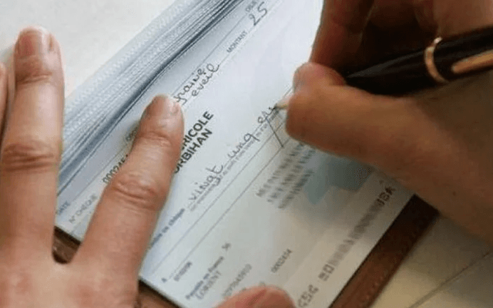 تلف دفاتر شيكات قبل الاستخدام في تونس