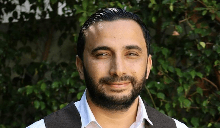 إيقاف الصحفي محمد اليوسفي عند مدخل إكسبراس أف أم