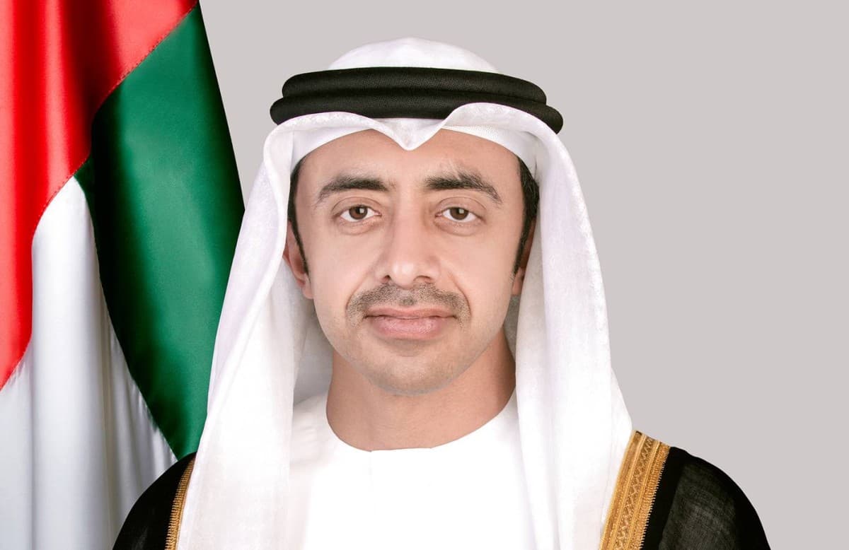 Abdullah bin Zayed Discusses Regional Developments with Foreign Ministers of Friendly Countries via Phone Call