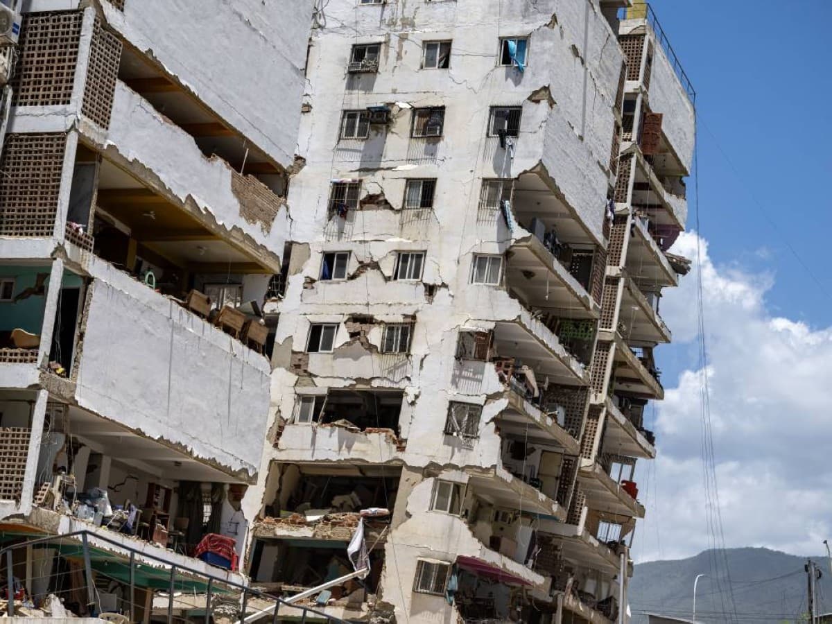 Venezuelan Earthquake Death Toll Rises to 3,889 Victims