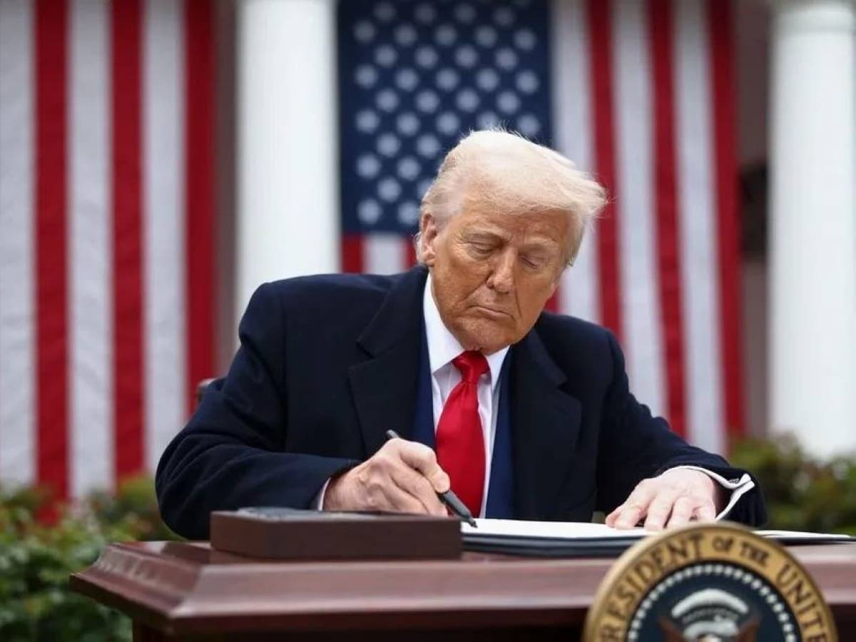 Trump dismisses federal officials over election voting security