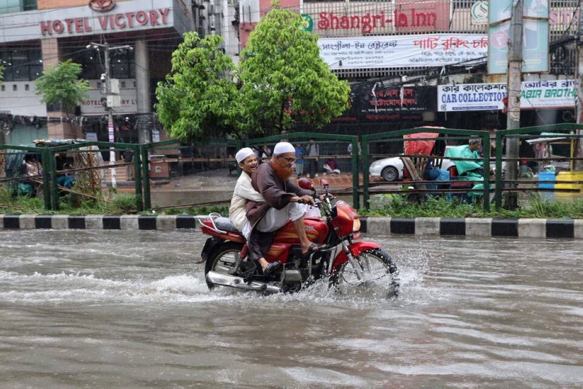 Bangladesh Floods Cause 51 Deaths and Displace Over a Million People
