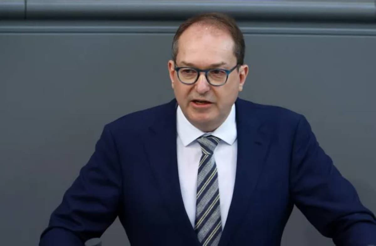 German Interior Minister warns of rising attack risks
