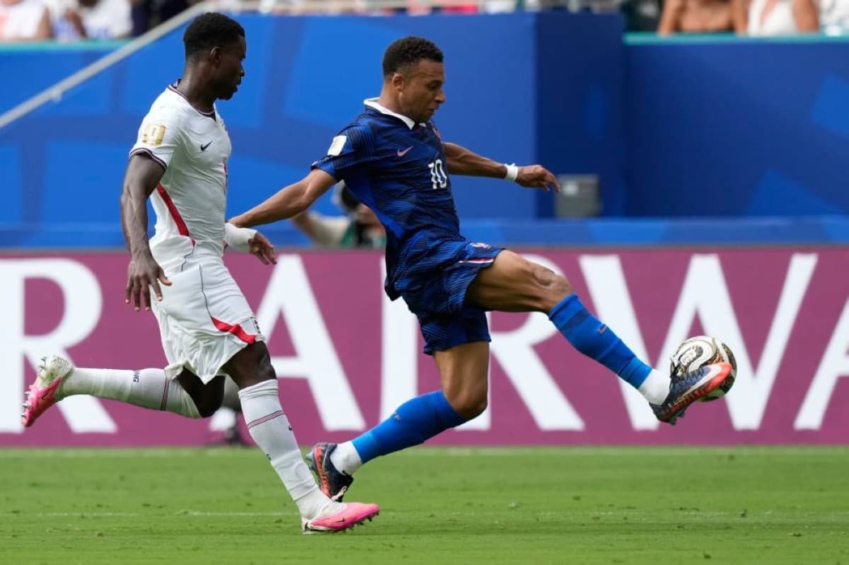 England-France Clash Becomes World Cup Classic