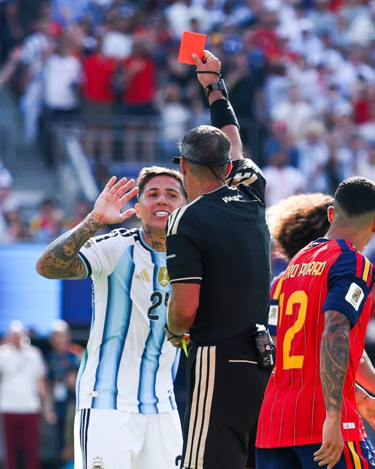 Fernández's historic final appearance