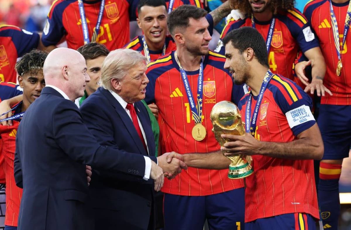 Trump Overshadows Spain's Coronation