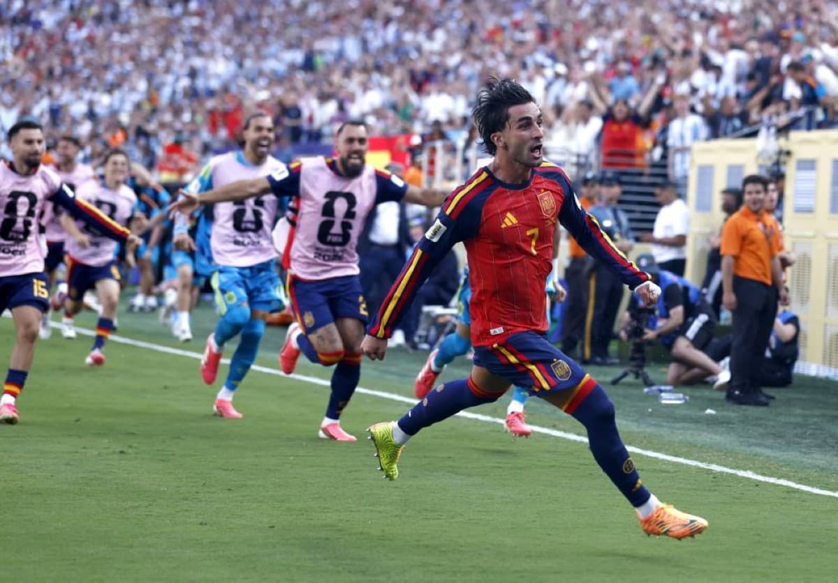 Key Factors in Spain's Win and Argentina's Loss