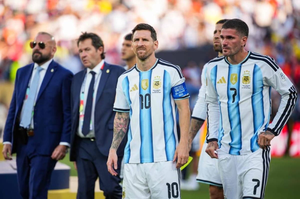Bangladeshi supporter mourns Argentina loss
