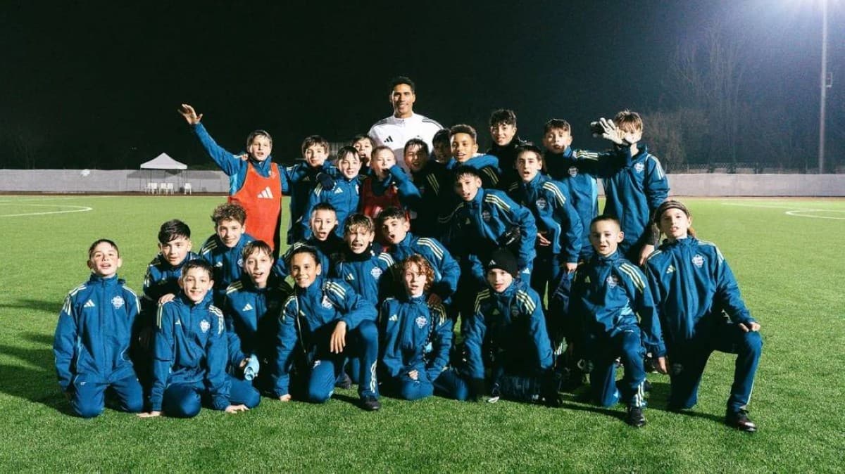 كومو الإيطالي يمنع ضربات الرأس في أكاديميات الشباب