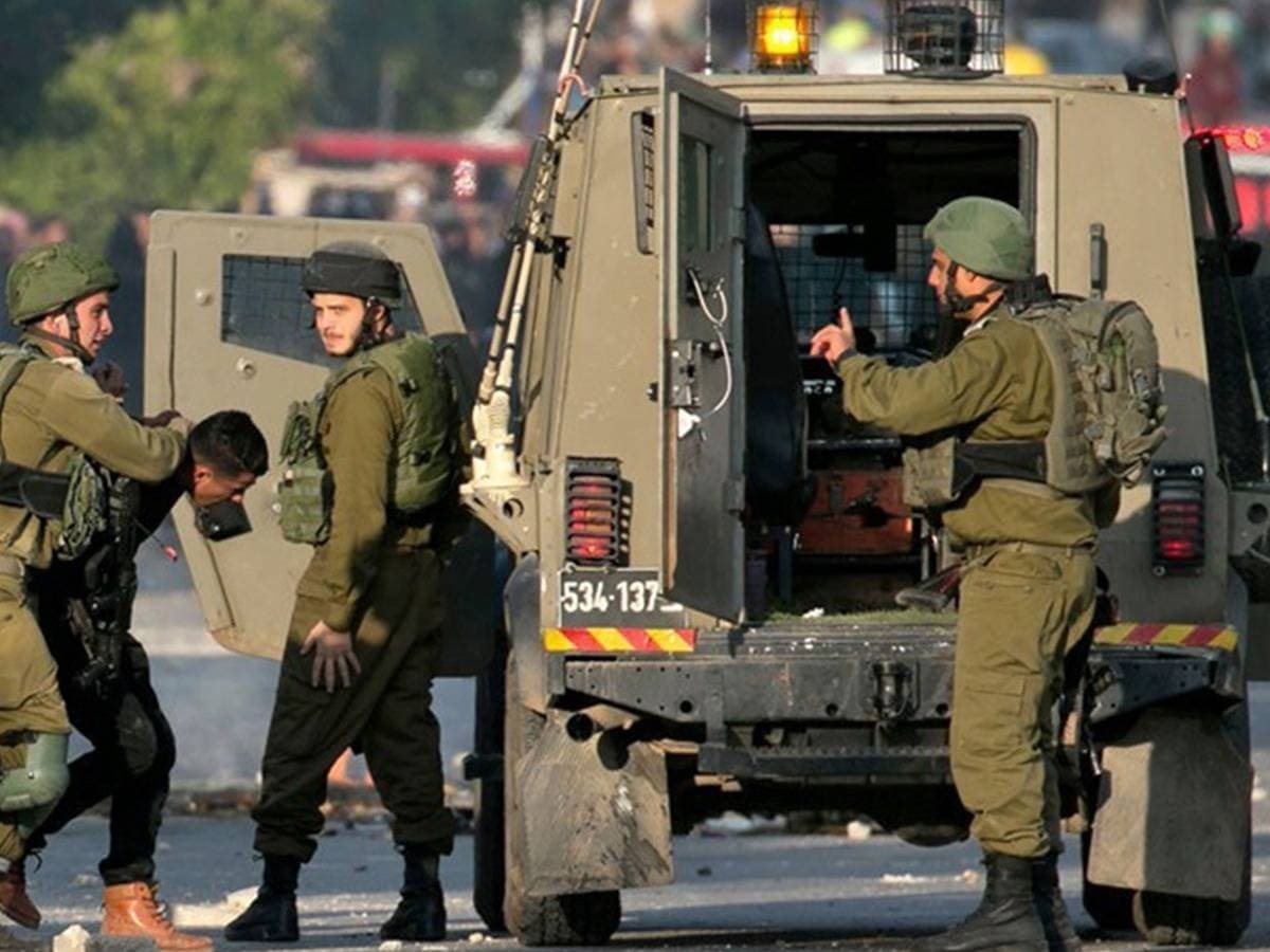 Israeli forces detain 30 Palestinians