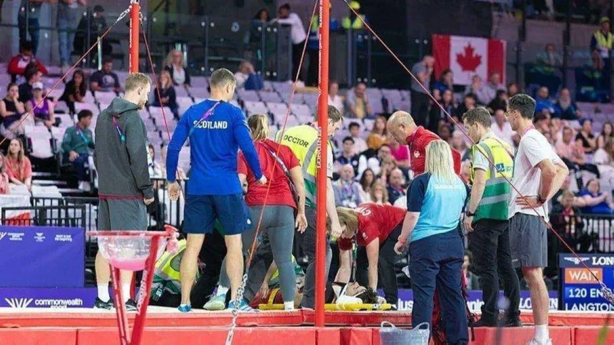 لاعب إنجلترا يتعرض لإصابة خطيرة خلال الجمباز