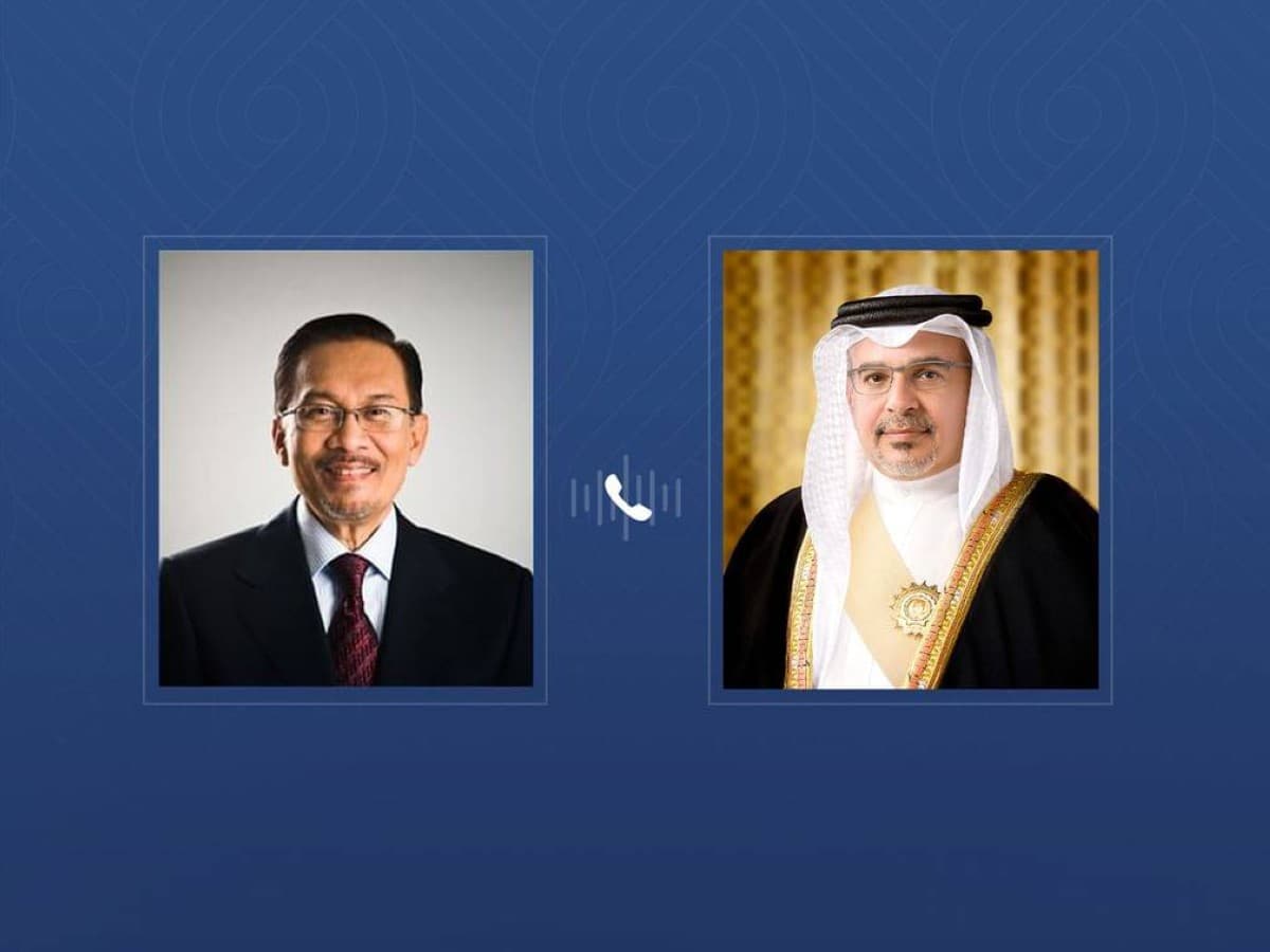 Bahraini Crown Prince and Malaysian PM review regional issues