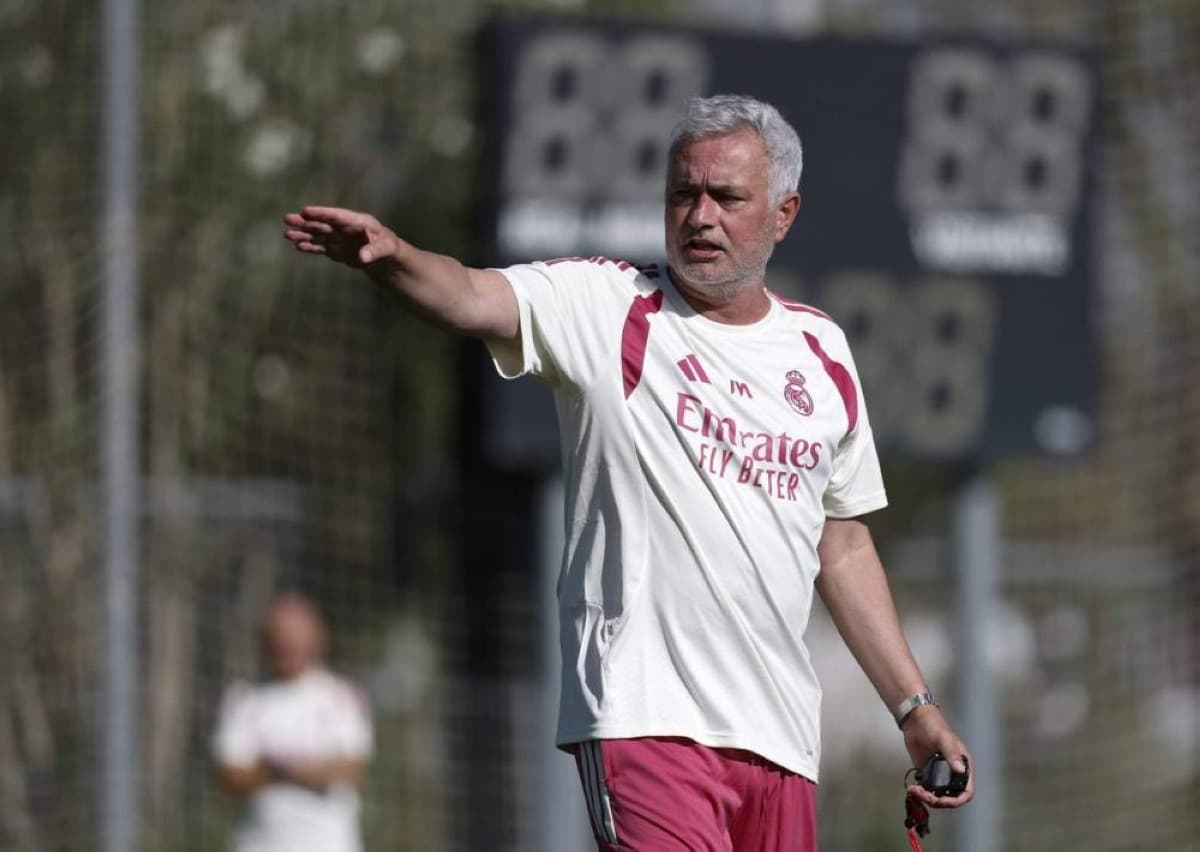 Mourinho starts Real Madrid rebuild