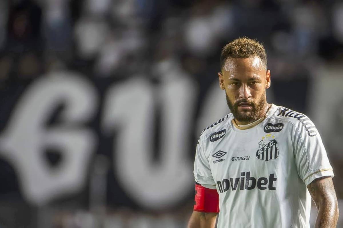 Neymar issues firm media warning