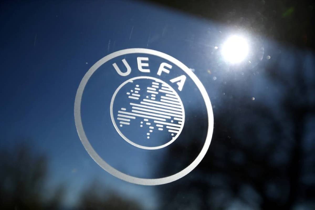 UEFA requests urgent meeting on FIFA plans
