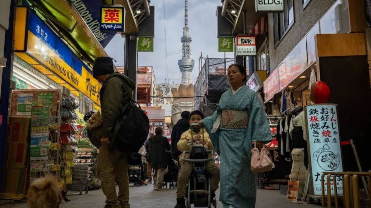 Japan's population drops under 120M