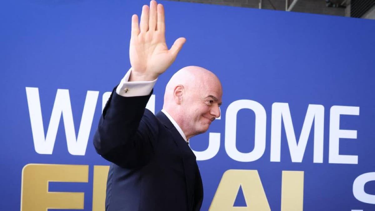 Wales ends support for Infantino