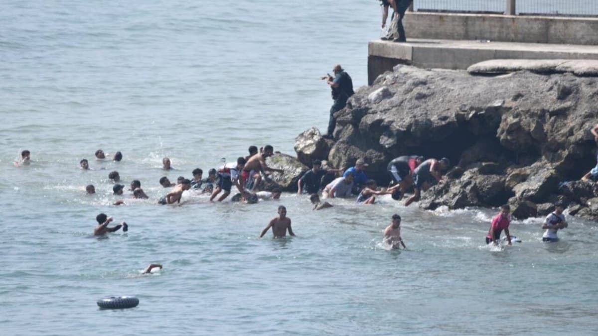 Ceuta plans to send minors to Spain amid migrant increase