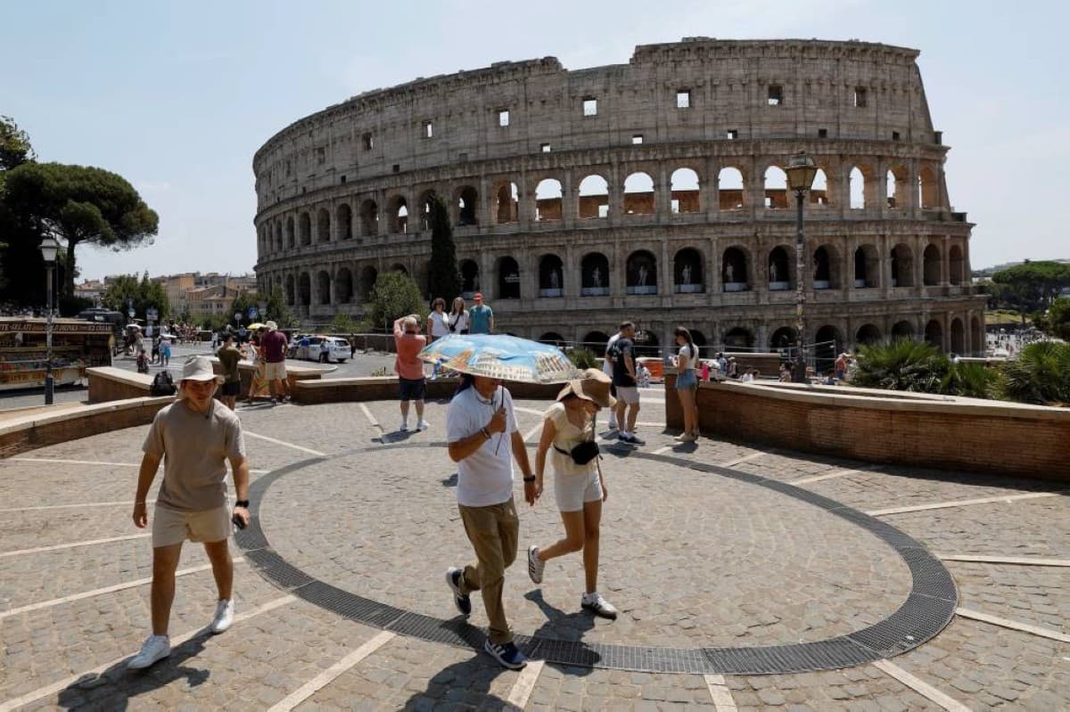 Italy warns of severe heatwave in top cities