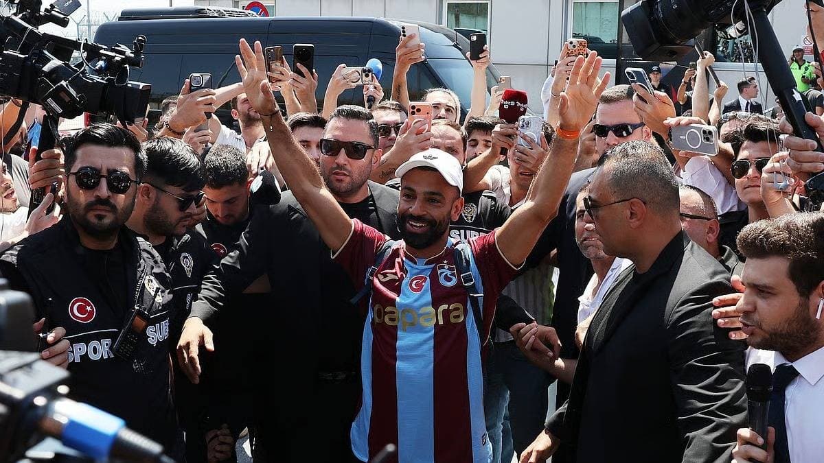 طرابزون يوقع مع محمد صلاح
