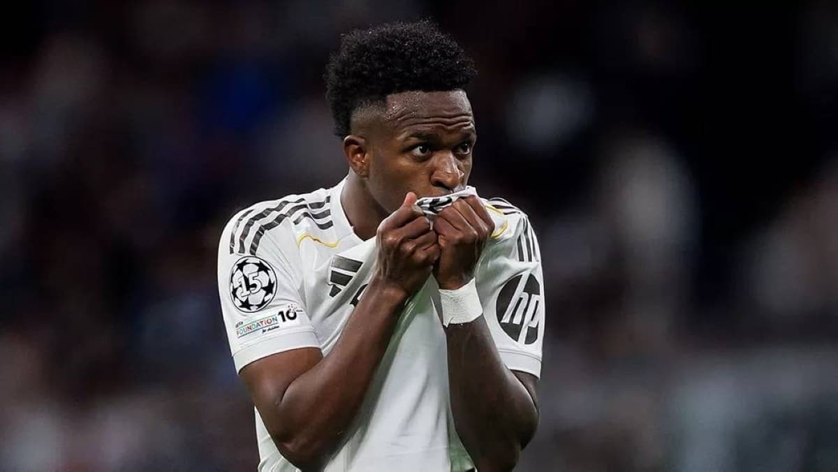 فينيسيوس يبقى مع ريال مدريد