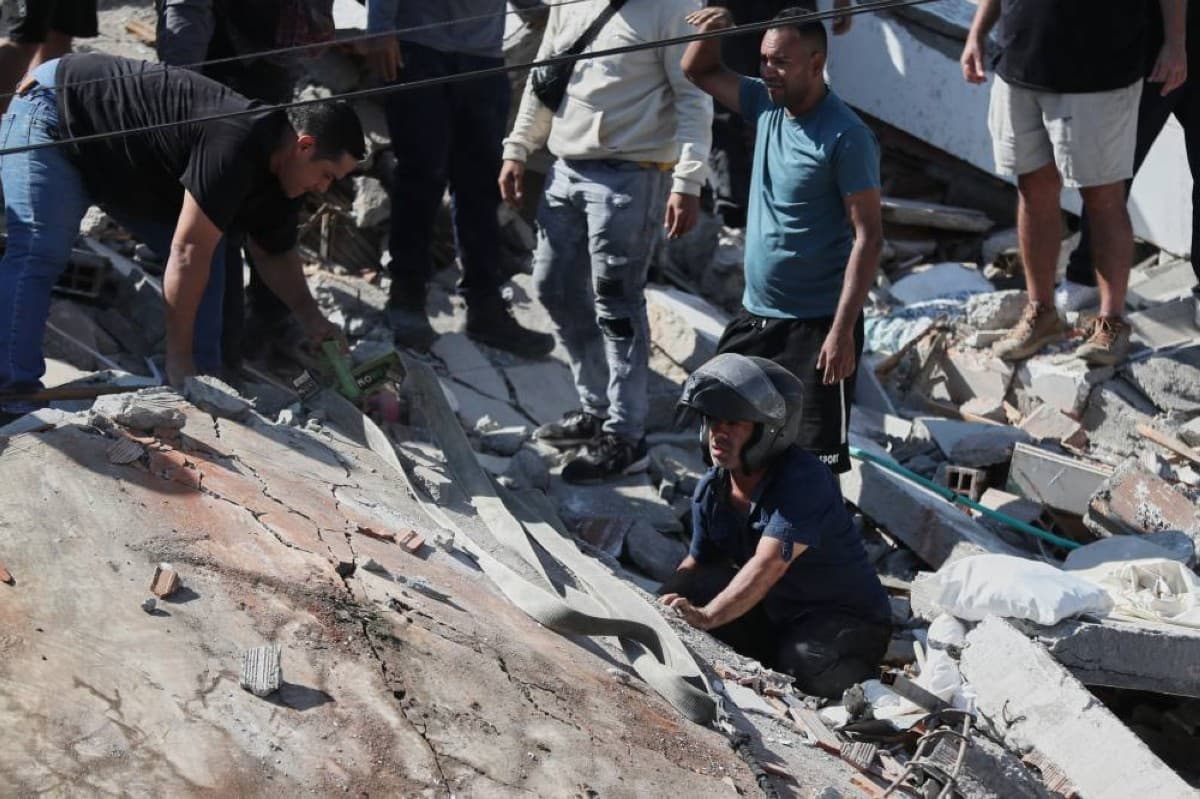 Colombia declares emergency as quake toll hits 111