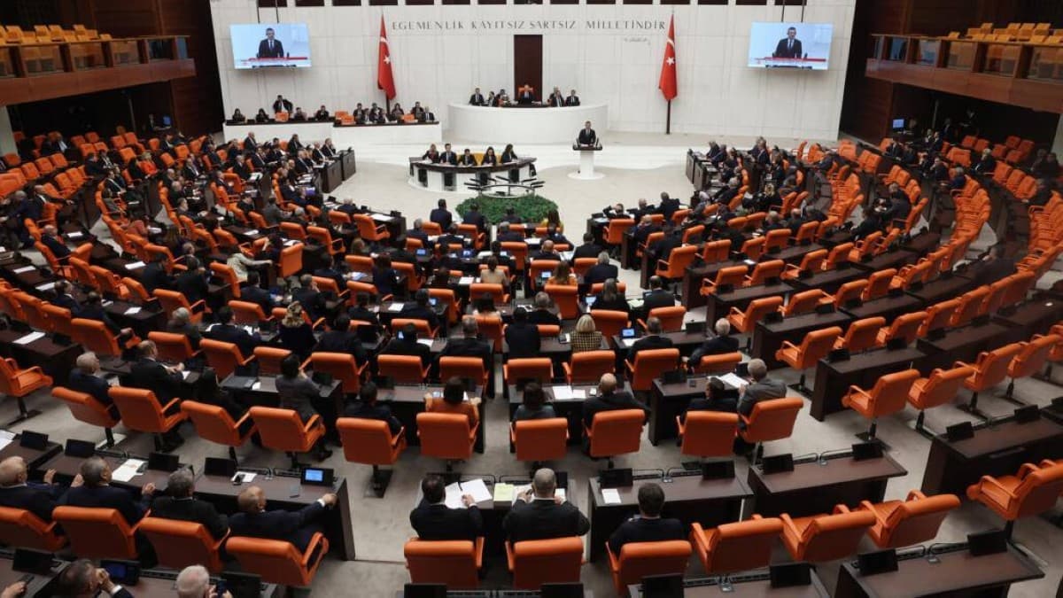 Turkey reintroduces PKK fighters in law