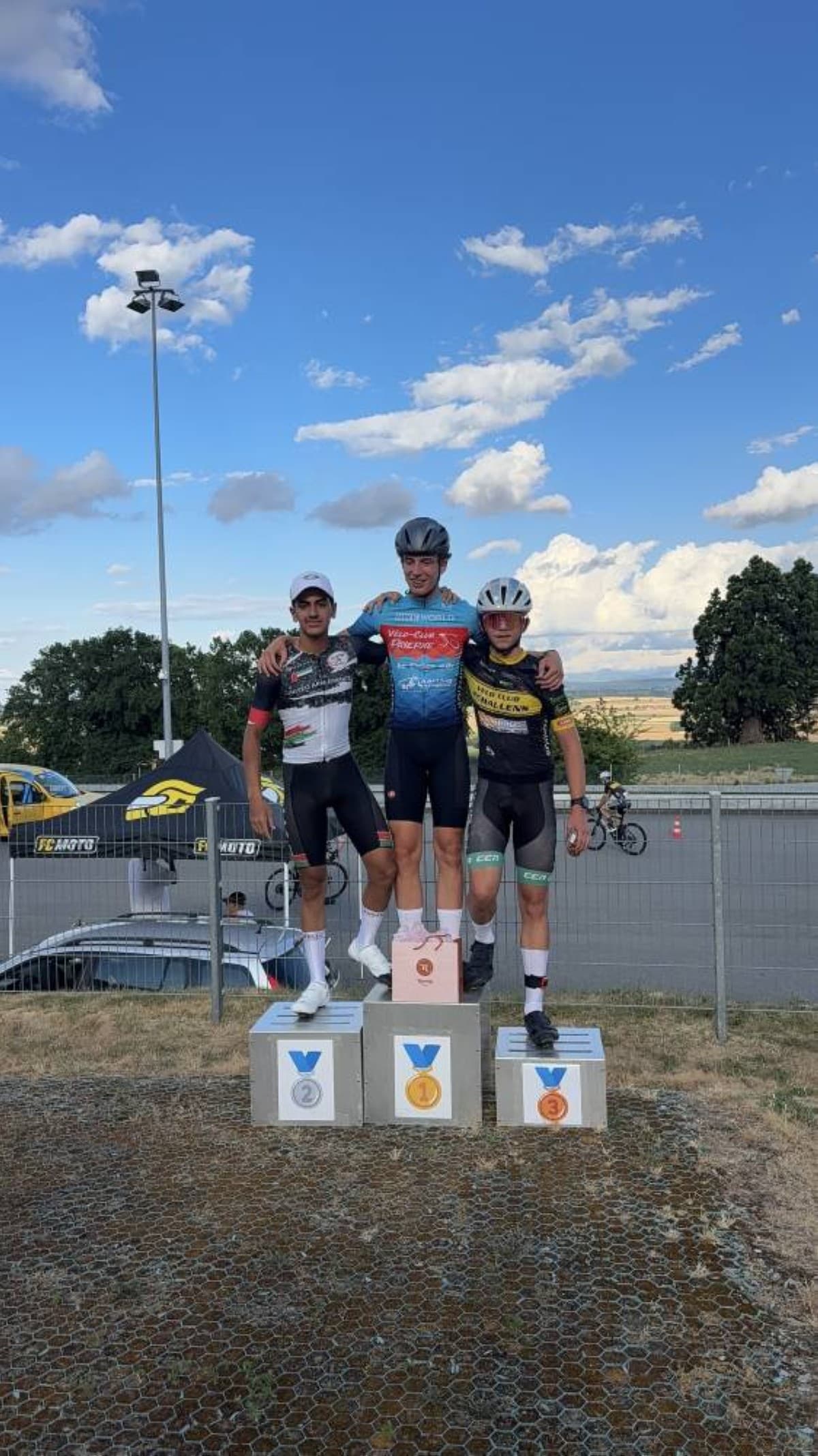 Emirati cyclists excel in Switzerland with 500 riders
