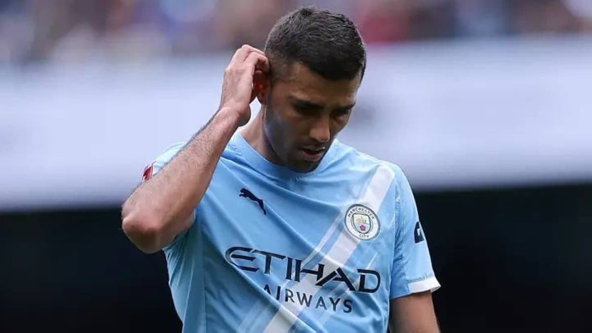 برشلونة يقدم عرضا ثالثا لضم رودري