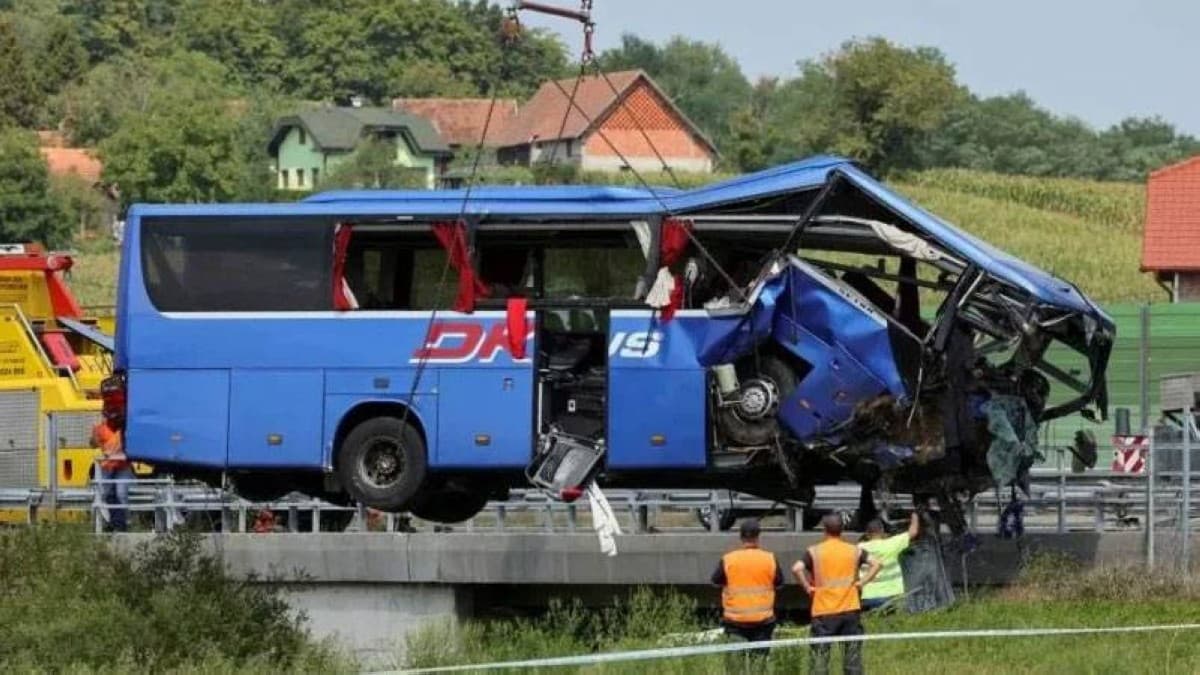 حادث يوقع 12 قتيلاً و10 جرحى في المجر